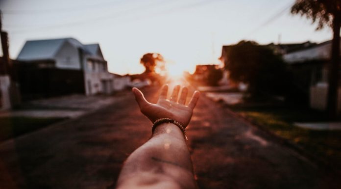 Bog voli i želi ti pomoći