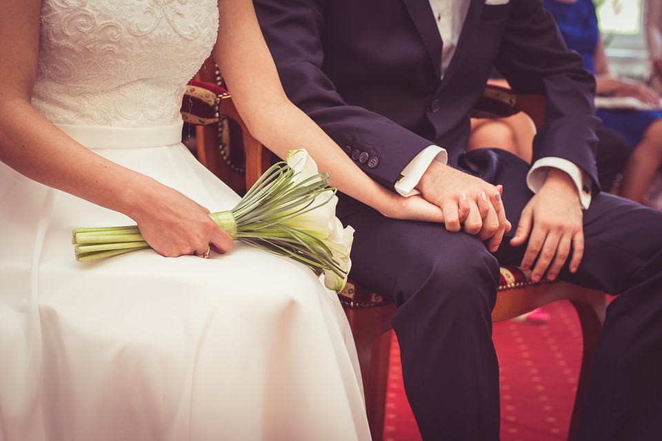 10 biblijskih stihova koji će vam pomoći da još više zavolite svog bračnog partnera