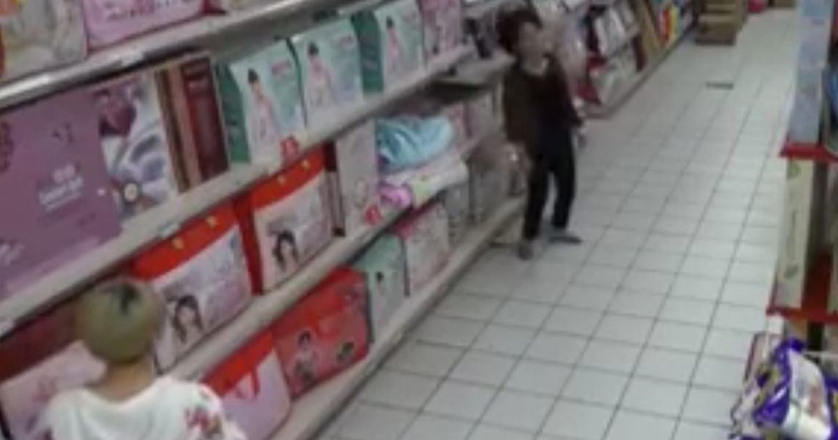 sotona opsjeo ženu u supermarketu sotona opsjeo ženu u supermarketu