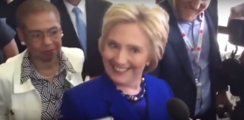 Hillary Clinton je opsjednuta Hillary Clinton je opsjednuta