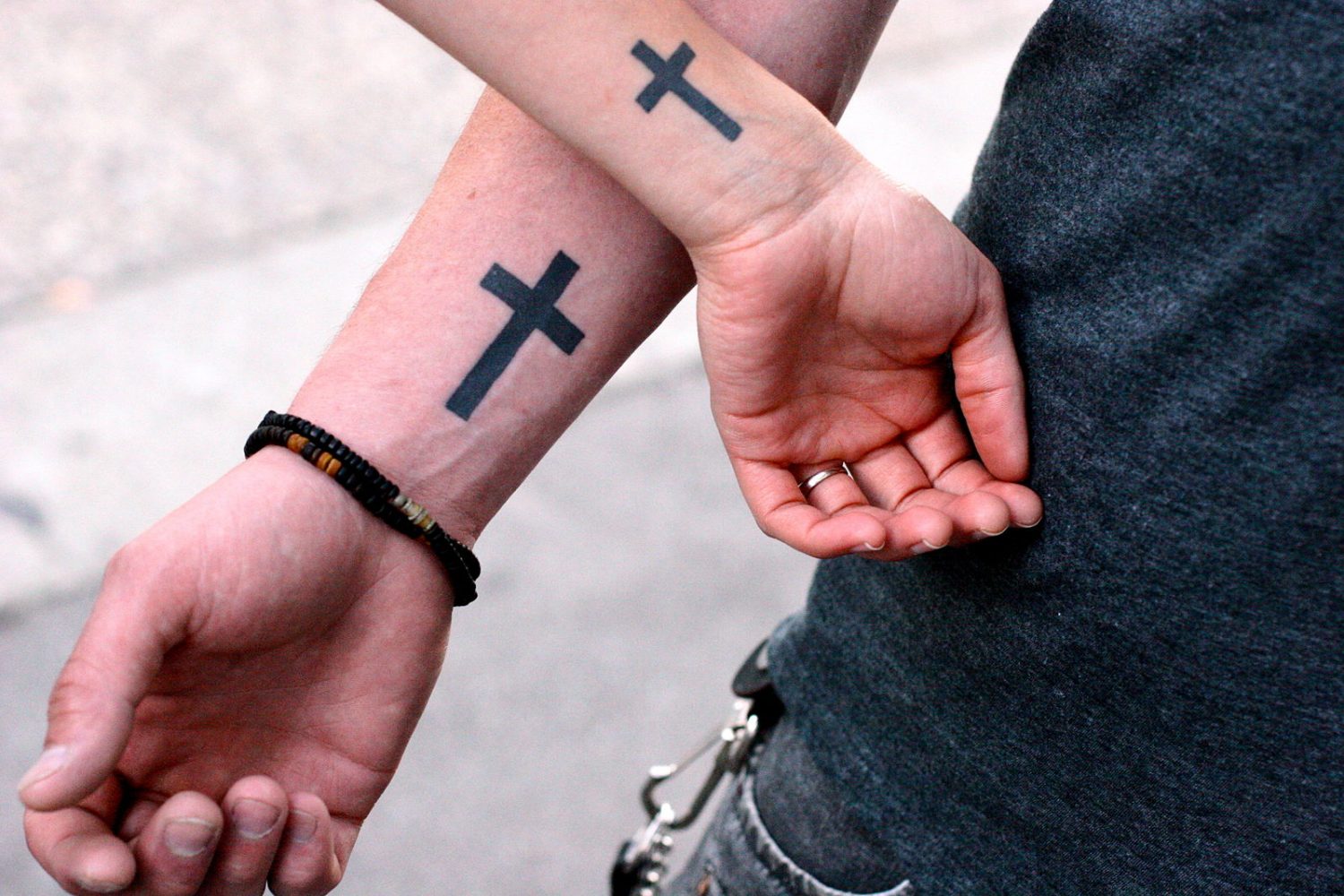 Gole zene tetovaze Kršćanske tetovaže: