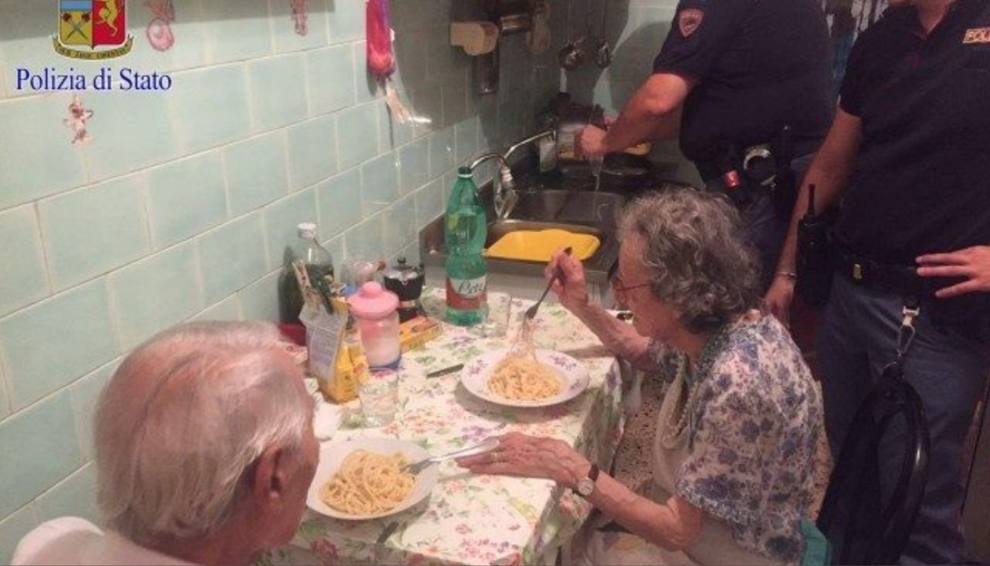 Susjedi su prijavili da djed i baka plaču