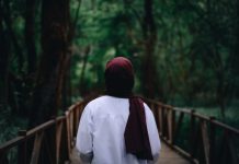 Muslimanka ustala iz mrtvih