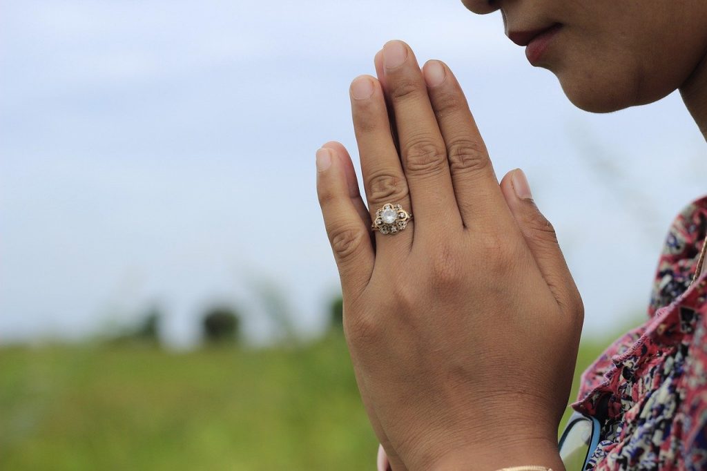Zašto kršćani završavaju molitve s "Amen"?