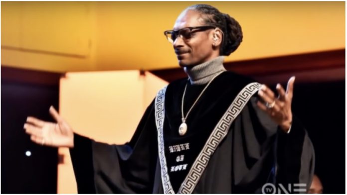 Snoop Dogg nanovorođeni kršćanin Snoop Dogg nanovorođeni kršćanin