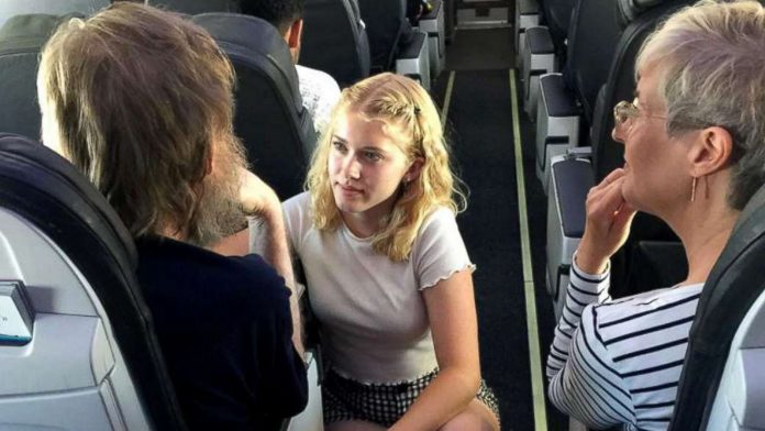 Djevojka je u avionu srela gluhonijemog čovjeka