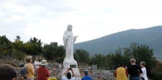 Međugorje gospina ukazanja biskup