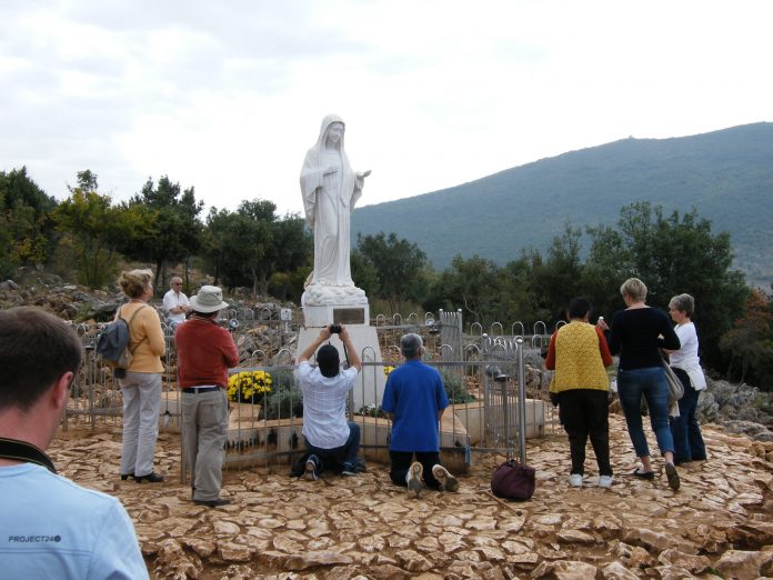 Međugorje gospina ukazanja biskup