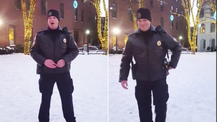policajac pjeva božićni klasik policajac pjeva božićni klasik