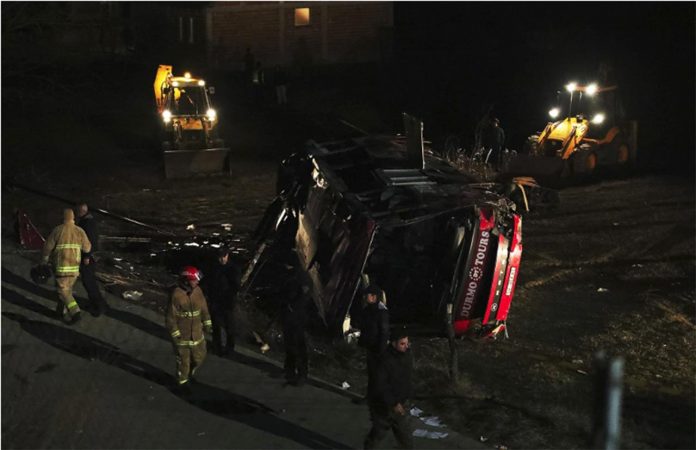 Autobus-nesreca-tetovo U teškoj prometnoj nesreći u Makedoniji poginulo 14 ljudi, 5 ih se bori za život