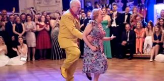 Stariji par je izveo plesne pokrete koje publika nikada neće zaboraviti