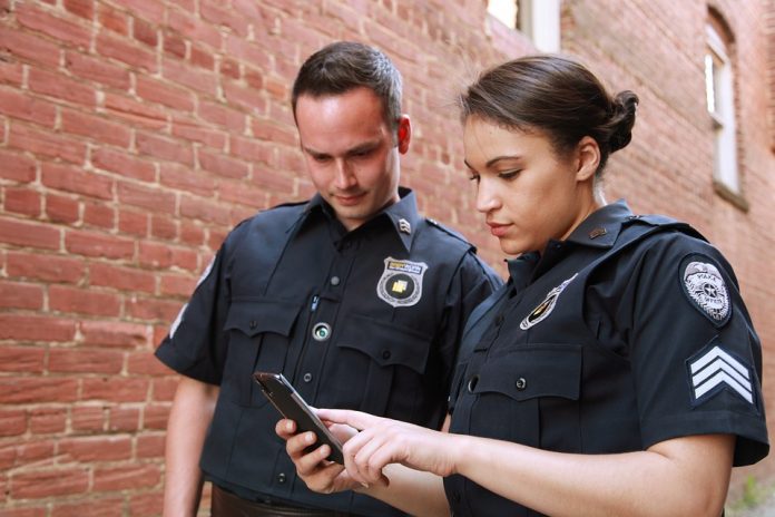 policija Ako slučajno zaprimite ovakvu elektroničku poštu, odmah obavijestite najbližu policijsku postaju
