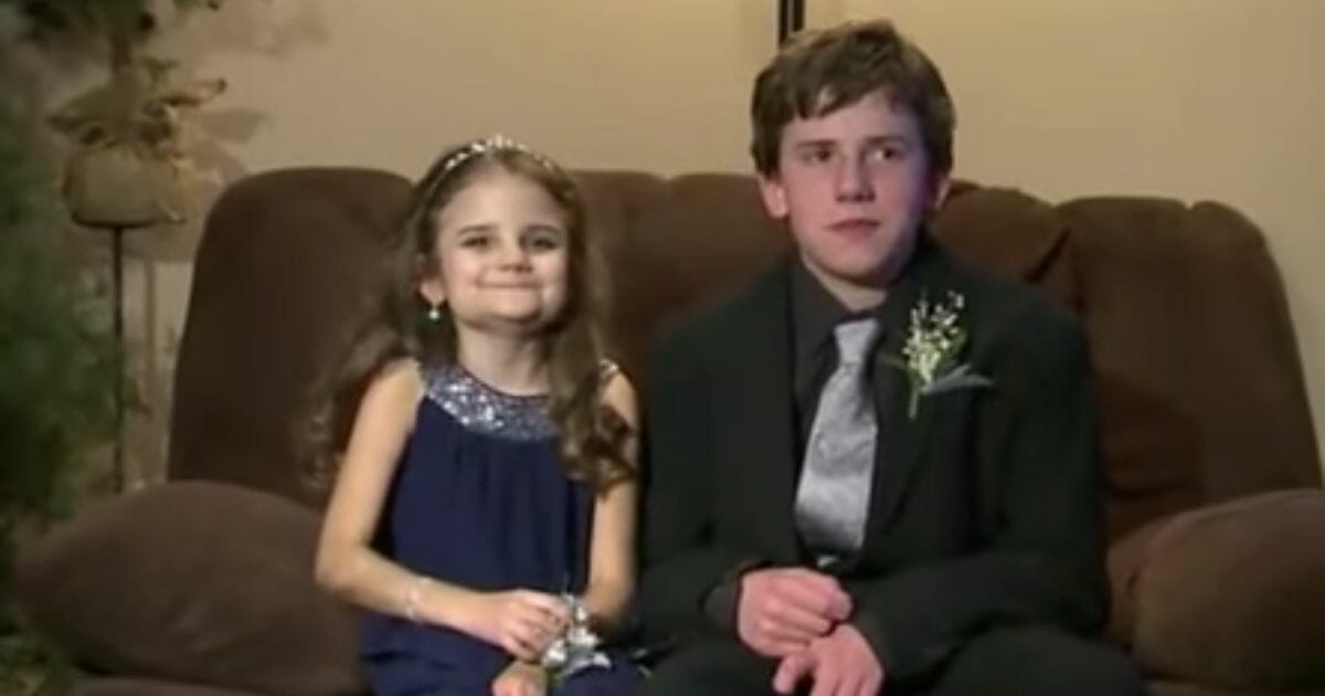Dječak poveo sestru oboljelu od leukemije na ples u školu