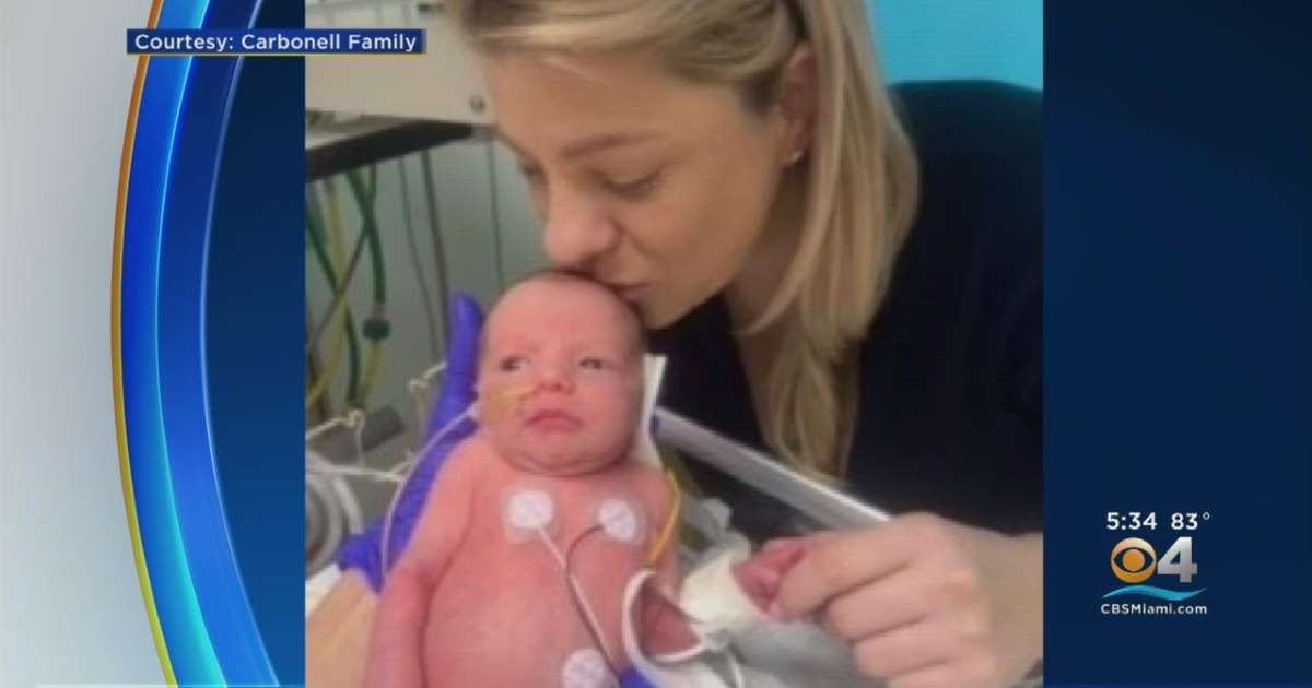 Doktori zadržali bebu u majci tjednima nakon što joj je pukao vodenjak