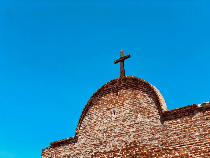 U Iranu zatvaraju kršćanske crkve
