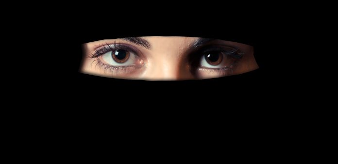 Islamska država žene Islamska država vreba mlade žene