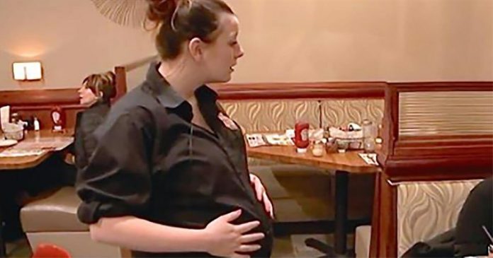 Gesta policajca je ostavila trudnu konobaricu u suzama