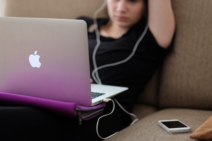 Sve veći broj žena postaje ovisan o pornografiji,