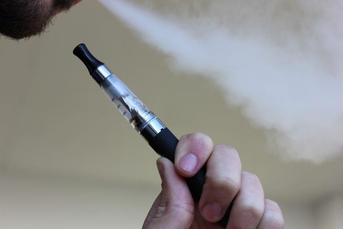 električne cigarete Desetci tinejdžera završili su u bolnici zbog pušenja električnih cigara
