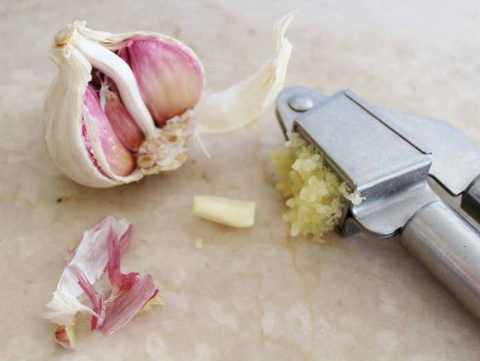 češnjak recept Redovnik otkrio lijek s češnjakom koji liječi mnoge bolesti