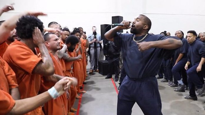 Kanye West rasplakao zatvorenike zloglasnog zatvora Kanye West rasplakao zatvorenike zloglasnog zatvora