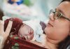 Mama rodila novorođenče s teškim oštećenjem mozga, a zatim učinila nešto sjajno Mama rodila novorođenče s teškim oštećenjem mozga