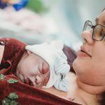 Mama rodila novorođenče s teškim oštećenjem mozga