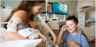 Obitelj se rasplakala kada je vidjela dječakovu reakciju u bolnici