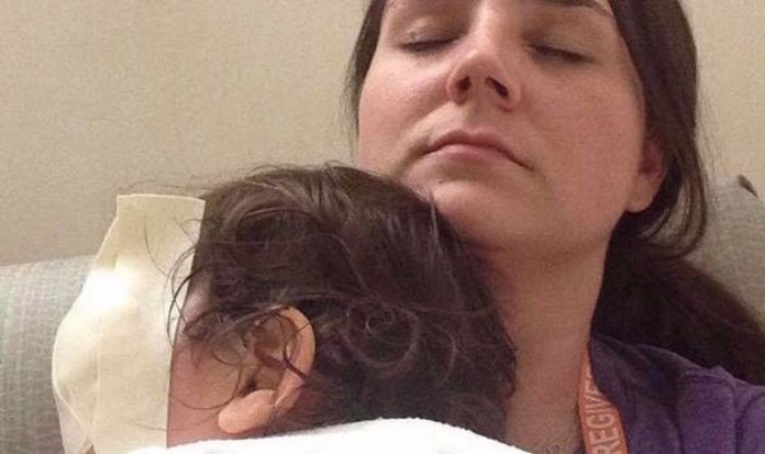Mama šalje upozorenje nakon što je sin izgubio oko zbog božićnog ukrasa