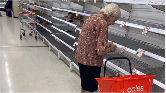 Fotografija tužne bake koja je ostala bez hrane rasplakala internet
