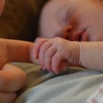 Majka s koronavirusom umrla tijekom porođaja, beba je preživjela