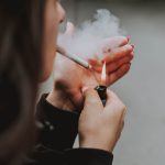 Smrtnost od koronavirusa je veća kod pušača, upozoravaju stručnjaci za plućne bolesti.