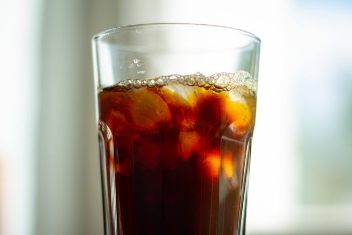 Kako gazirani sok utječe na zdravlje? Evo što točno pijete!