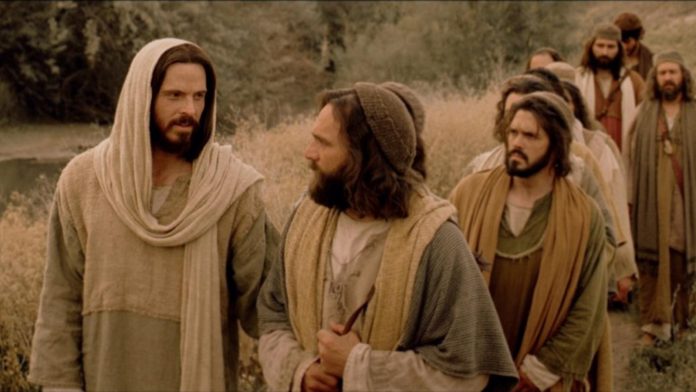 Zašto je Isus odabrao 12 apostola?