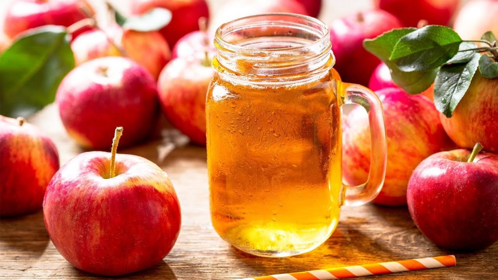 Prirodni sok od jabuke