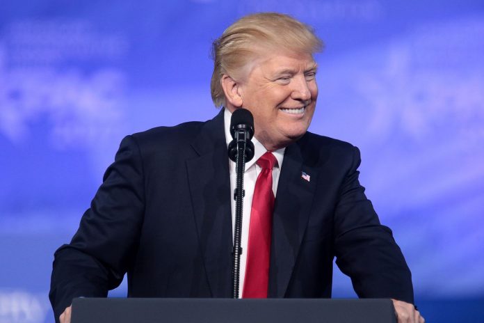 Trump Trebamo Božju pomoć