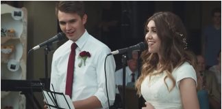 Brat i sestra zapjevali na dan njezinog vjenčanja