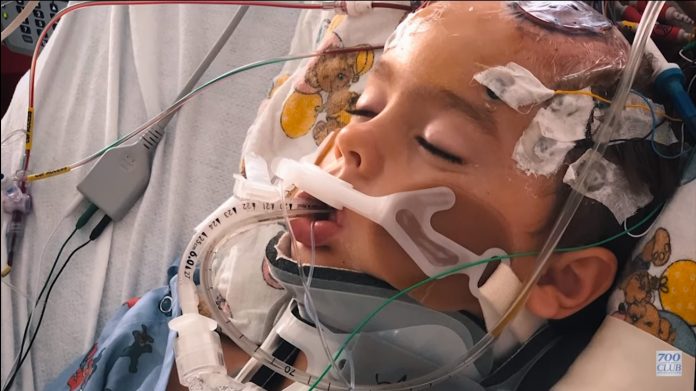 osmogodišnjak preživio nakon teške ozljede mozga.