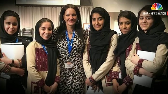 Hrabra Amerikanka (60) preletjela pola svijeta kako bi spasila 10 afganistanskih djevojaka