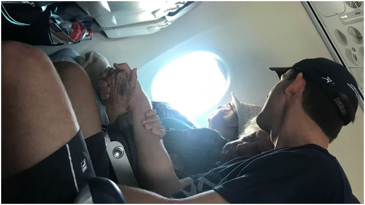 Uplašena 96-godišnja žena je strepila u avionu