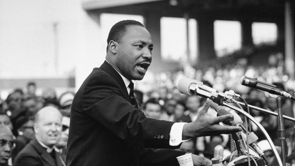 Što god radiš, moraš ići naprijed - Martin Luther King