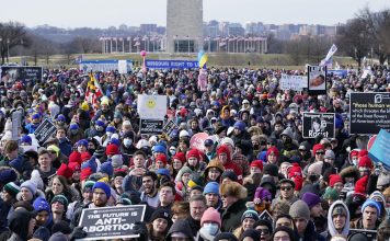 Deseci tisuća Amerikanaca ustali protiv pobačaja