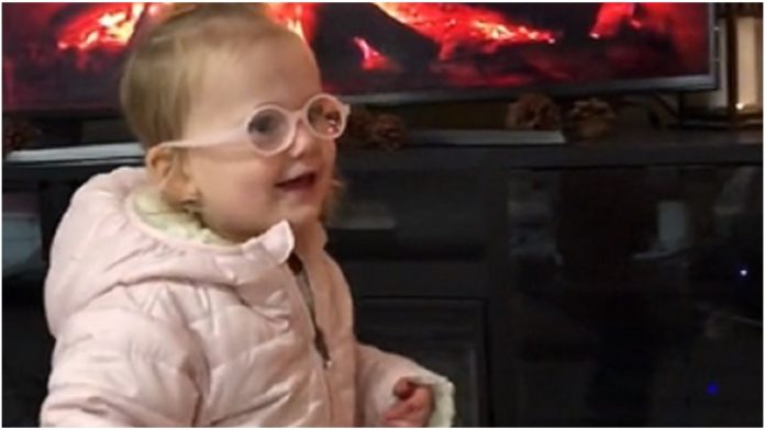 Stavila je naočale i prvi put vidjela mamino lice