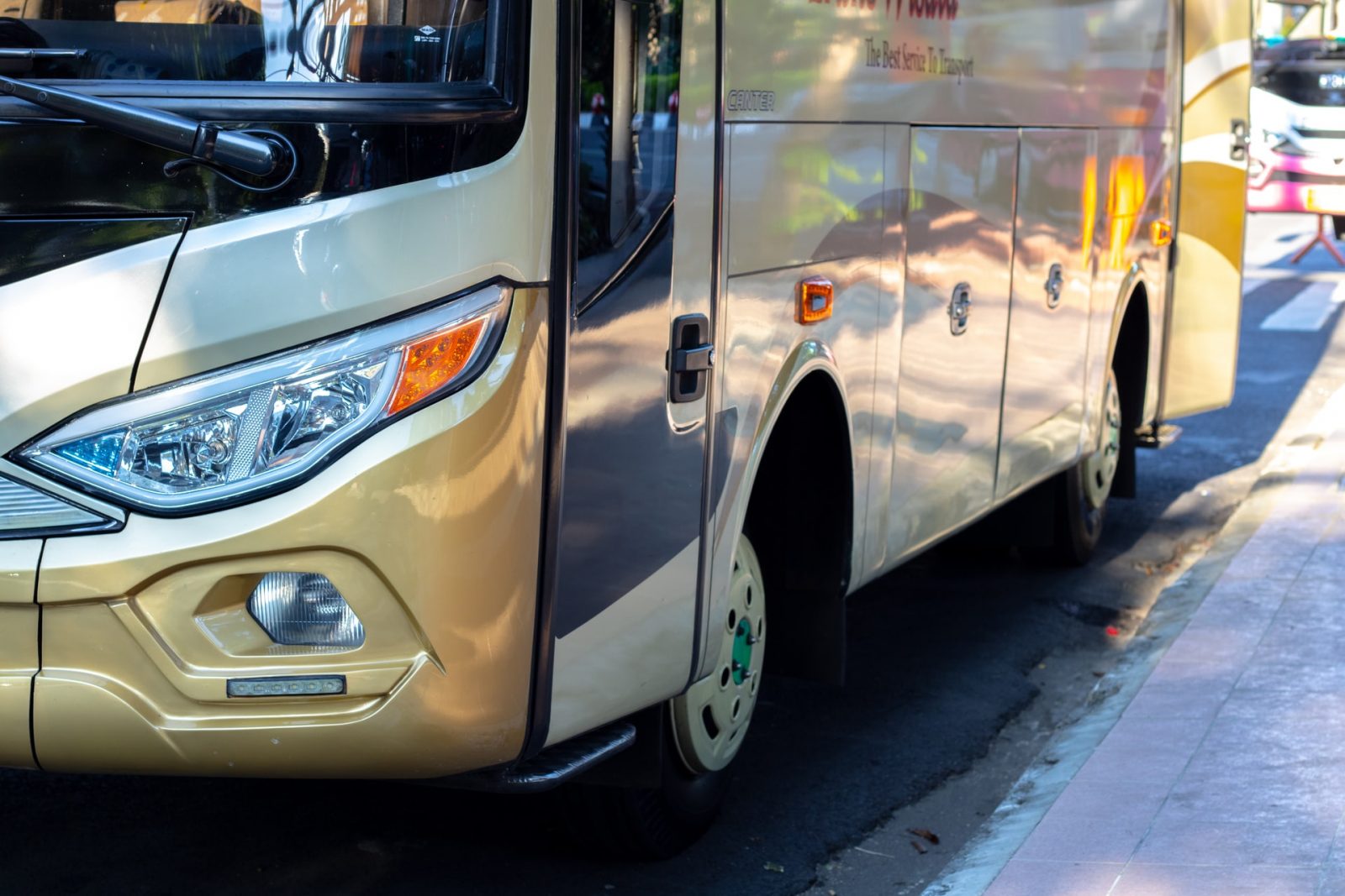 Vozač autobusa zatvorio vrata ispred dječaka s autizmom