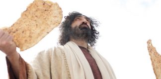 Isus umnaža kruh i očituje se kao prorok