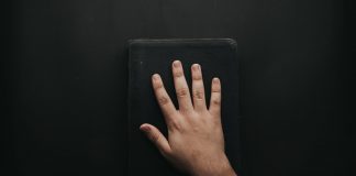 Biblija jezik napisana