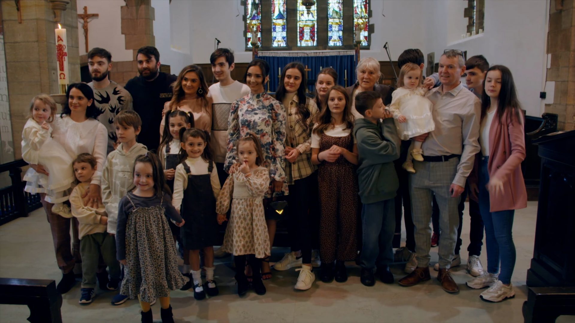 Upoznajte najveću obitelj u Velikoj Britaniji: Imaju 22 vlastite djece