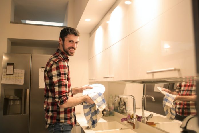 Muškarci kućanski poslovi