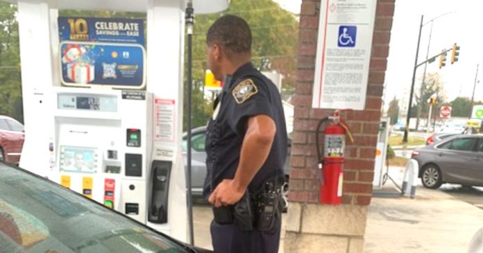 Žena je na benzinskoj srela policajca