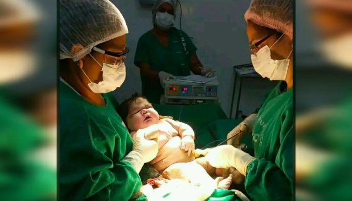 Majka šokirala svijet kada je objavila težinu svoje 6. bebe